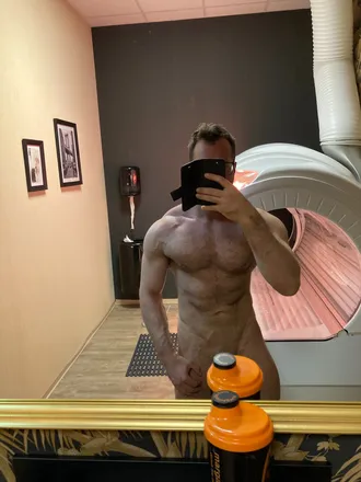 OnlyFans cuenta 0nlygrug header 2