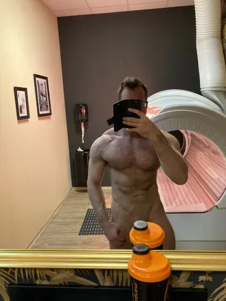 OnlyFans account  onlygrug header 2