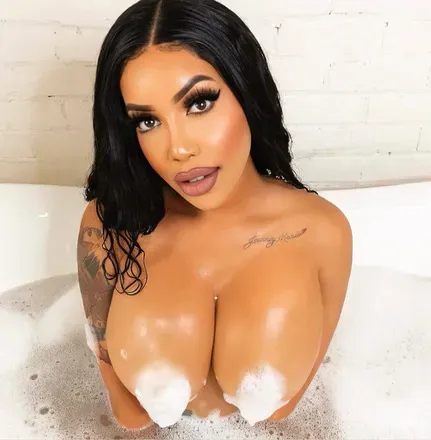 OnlyFans cuenta breanabowens avatar 1