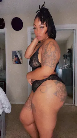 OnlyFans account  seductivequeen91 header 2