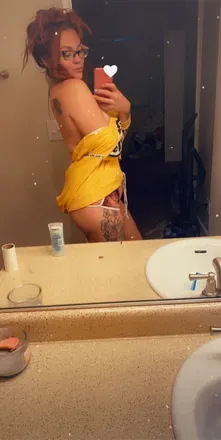 OnlyFans account  moanasnow avatar 1