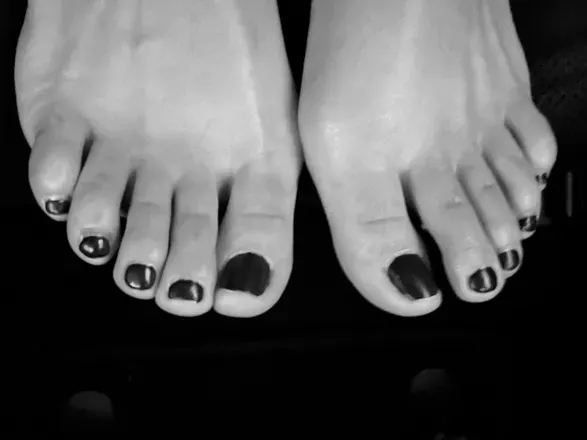 OnlyFans cuenta luv_feet411 avatar 1