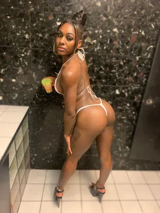 OnlyFans cuenta theeofficial_baddiee avatar 1