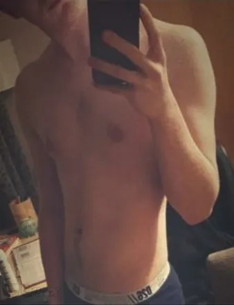 OnlyFans cuenta deedeedee_ header 2