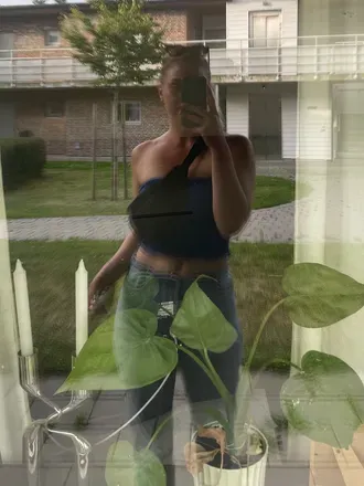 OnlyFans cuenta ellatheexporer avatar 1