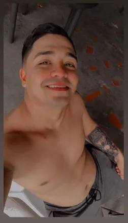OnlyFans cuenta adrianvilla1 header 2