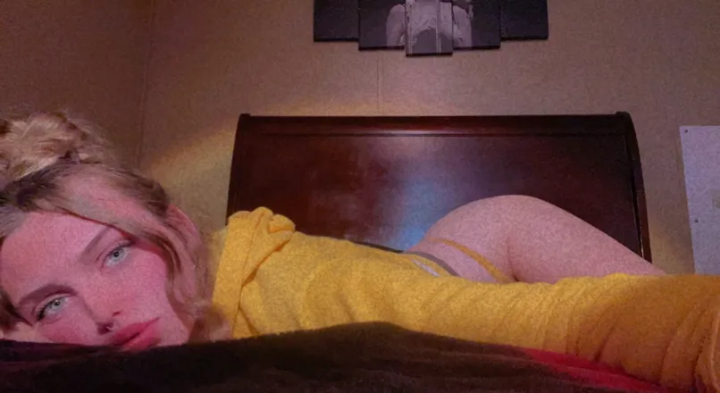 OnlyFans cuenta kyralovesyoutoo header 2