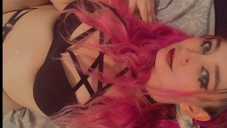 OnlyFans cuenta xjuliexwolfex header 2