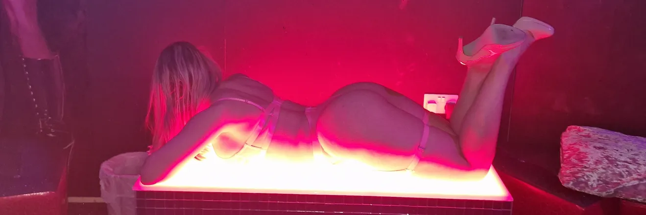 OnlyFans cuenta curvy_wife1 header 2