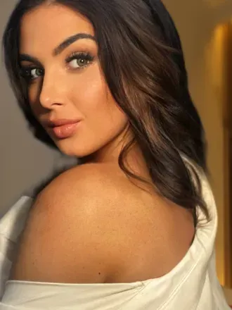 OnlyFans cuenta chantebb header 2