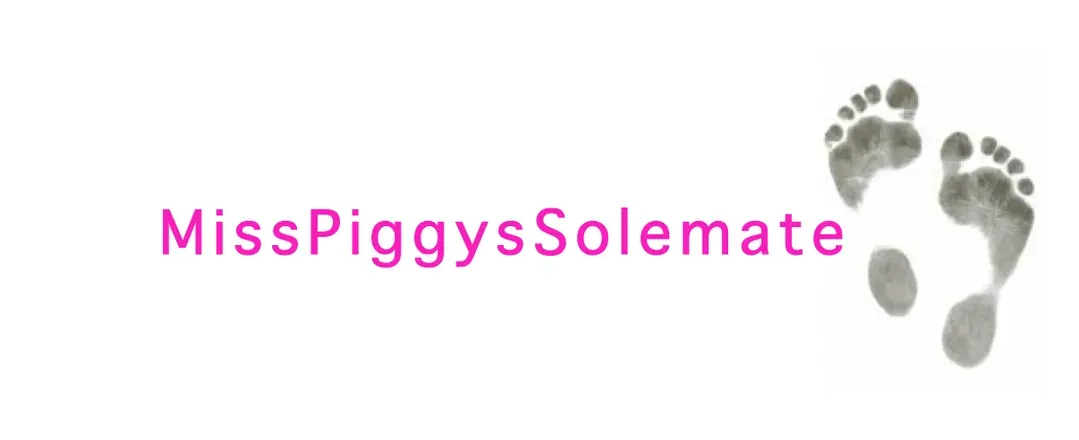 OnlyFans cuenta miss.piggys.solemate header 2