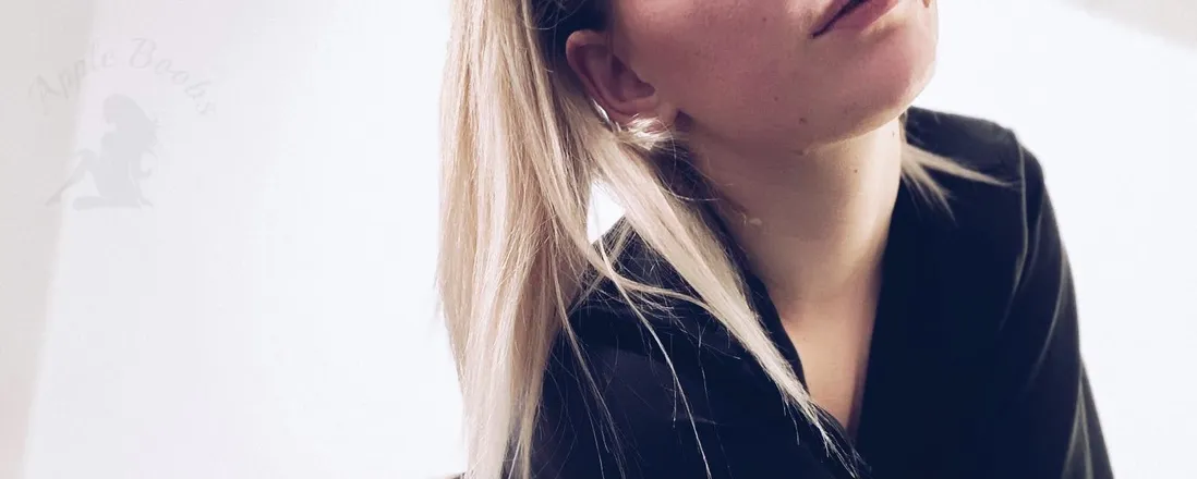 OnlyFans cuenta x.y.tothe.zee header 2