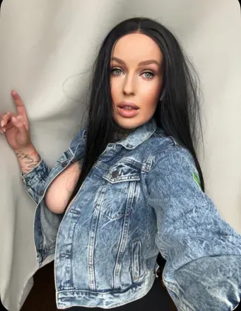 OnlyFans account  millitattoedmodel avatar 1