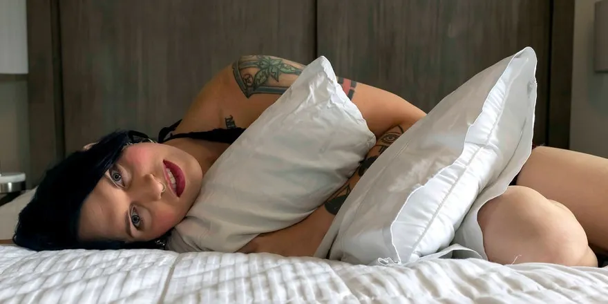 OnlyFans cuenta lunabluegirl header 2
