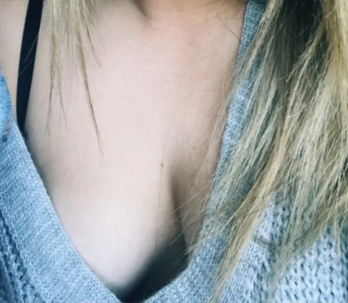 OnlyFans cuenta novaleighx3 header 2