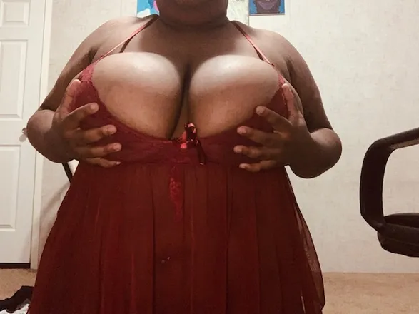 OnlyFans cuenta maevebabe1 header 2