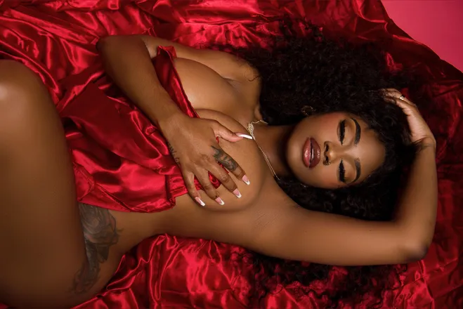 OnlyFans cuenta pyteee header 2