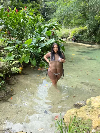 OnlyFans account  littlemissslux header 2