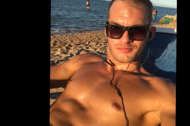 OnlyFans cuenta so4r3 header 2