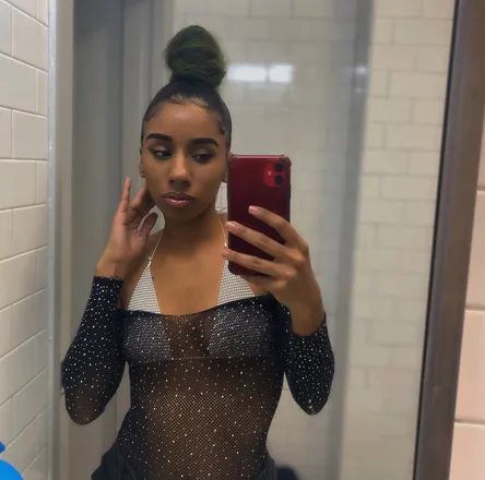 OnlyFans cuenta youcraveme header 2