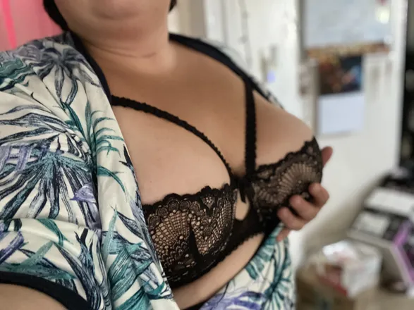 OnlyFans cuenta naughtynyxy header 2