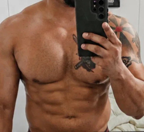 OnlyFans cuenta qtattooedfit header 2