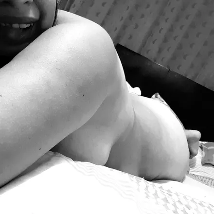 OnlyFans cuenta karolcam01 header 2