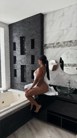 OnlyFans cuenta stefanygiggles header 2