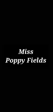 OnlyFans cuenta misspoppyfields header 2
