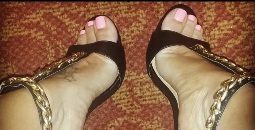 OnlyFans account  dimpledpeach header 2