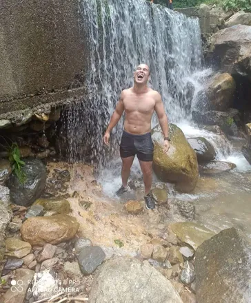 OnlyFans account  homme.lubrique header 2