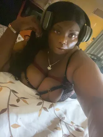 OnlyFans cuenta exotictrini header 2