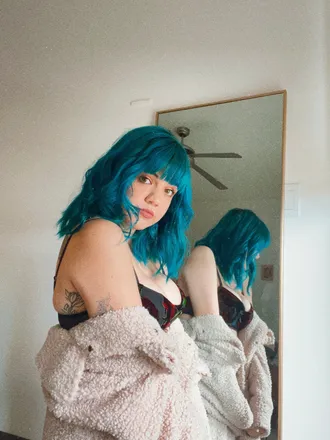 OnlyFans account  elleof header 2
