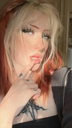 OnlyFans cuenta spooky.queen0_0 avatar 1