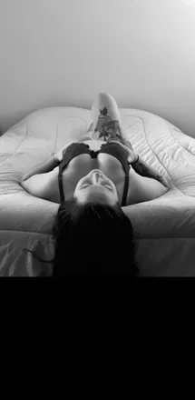 OnlyFans cuenta meggzz99 header 2