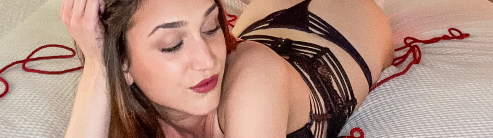OnlyFans account  the_lola_noir header 2