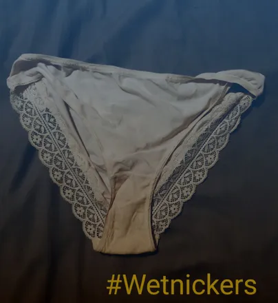 OnlyFans cuenta wetknickers header 2