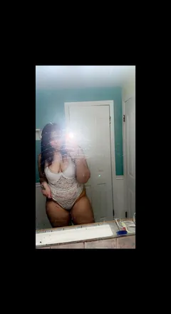 OnlyFans cuenta kikinelson017 header 2