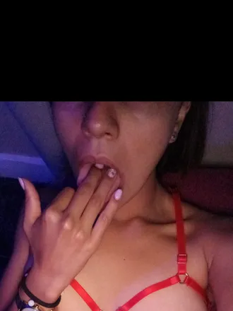 OnlyFans cuenta alessandrateen header 2