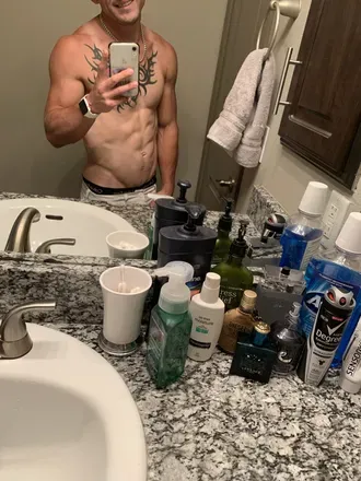 OnlyFans account  comrademike avatar 1