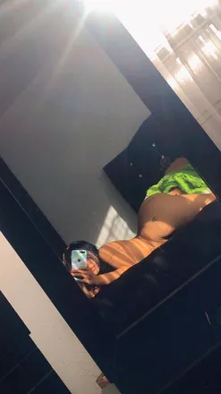OnlyFans cuenta megh42_42 header 2