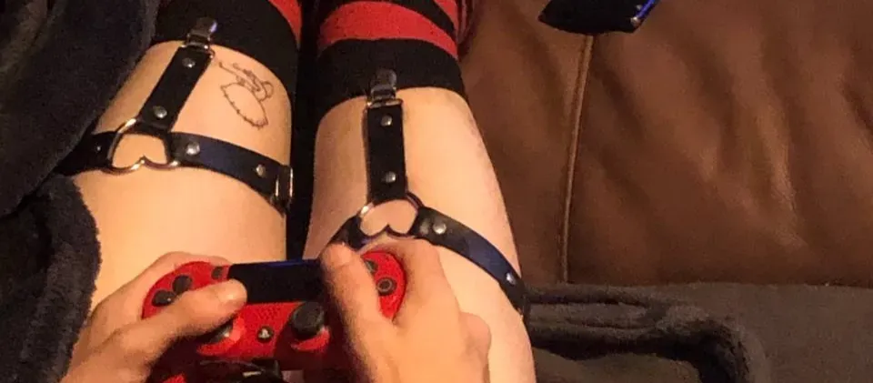 OnlyFans cuenta lonefluffywolf header 2