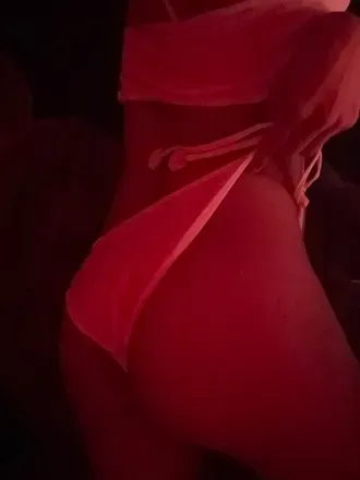 OnlyFans cuenta m3lllm00doll header 2