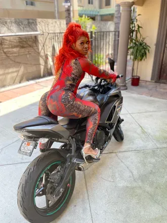 OnlyFans cuenta qweenlovethemodel69 avatar 1