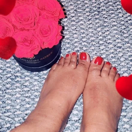 OnlyFans account  neetfeet_45 header 2