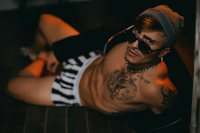 OnlyFans cuenta kvh1230 header 2