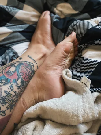 OnlyFans cuenta goddessmida header 2