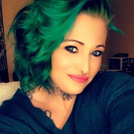OnlyFans cuenta mizzemeraldfree avatar 1