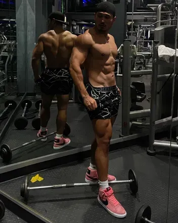 OnlyFans account  sergioache avatar 1