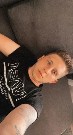 OnlyFans account  pearsonality avatar 1